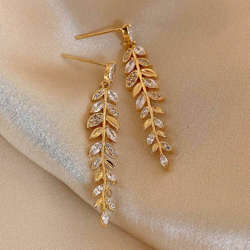 Gold Leaf Hanging Earrings
